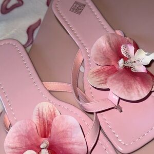 SHEIN Pink Floral Embellished Sandals